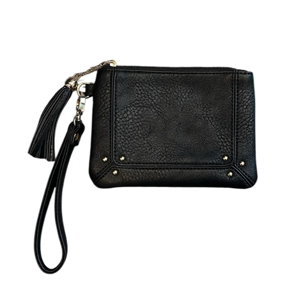 Charming Charlie | EUC Faux Leather Wristlet